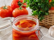 Смачне лечо на зиму - ароматне, насичене та яскраве