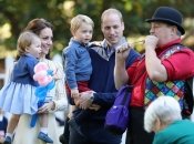 Новые фото принца Джорджа и принцессы Шарлотты: малыши повеселились на детской вечеринке (ФОТО)