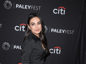 Міла Куніс відвідала фестиваль у Лос-Анджелесі у стильному образі