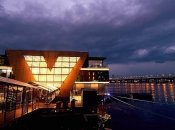 "Веранда на Днепре" – красивый элитный киевский ресторан, сегодня неожиданно оказавшийся в центре внимания