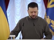 С Залужным обнялся дважды: Зеленский показал видео награждения Героев Украины