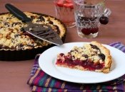 Штрейзельний вишневий пиріг у духовці