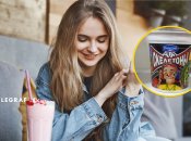 Дівчинка, йогурт "Скелетони"