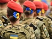 С 1 октября женщины получили право становиться на военный учет