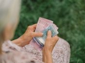 Деякі українці можуть розраховувати на доплати до пенсій: що придумали та кого це стосуватиметься