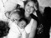 Как вернуть форму после беременности на примере известных моделей