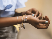 кому не варто носити срібло