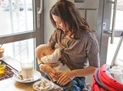 Как кормить грудью в общественных местах