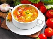 Легкий та вітамінний суп зі свіжих помідорів