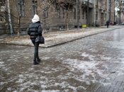 Снігопади та заморозки повертаються: на яку погоду чекати в Україні на початку робочого тижня