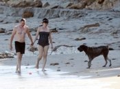 Беременная Мила Йовович – первые фото с округлившимся животиком