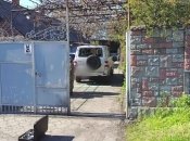 Колаборанта намагалися вбити в його будинку