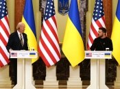 Владимир Зеленский провел брифинг с американским лидером Джо Байденом