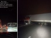 Коллаж пробки на Житомирщине и попавшей в ДТП фуры