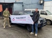 Favbet Foundation передав ЗСУ ще два автомобілі для фронту