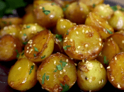 Картопля у медово-соєвому соусі