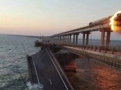 Пожар на мосту утром