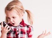 Минобразования разрешило использование мобильных телефонов в школе