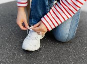 Білі кросівки – база гардеробу