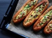 Что приготовить на завтрак быстро и просто: яйца запеченные в булке