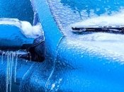 Замерзло стекло авто