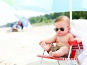 Можно ли загорать грудничкам: 9 правил безопасности на солнце