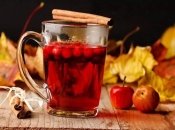 Компот з вишні з імбиром, гвоздикою та корицею