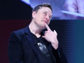 Маск показывал фокусы на вечеринке Трампа: видео попало в сеть