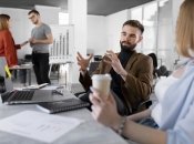 Вони кар'єристи та ставляють роботу на перше місце