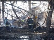 Рятувальники розбирають завали кременчуцього ТЦ