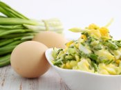 Салат із черемші та яєць