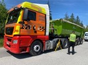 Инспекторы заблокировали колеса MAN