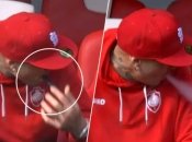 Футболист закурил во время матча: такой наглости не ожидал никто