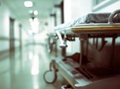 Жертва обстрела в Хмельницком скончалась в больнице