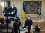 Володимир Зеленський під час розмови з журналістами