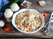 Необычный салат с крабовыми палочками