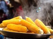 Рассказываем, что положить в кастрюлю в кукурузу