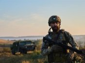 Получить может каждый Защитник: за что украинским военным дают единоразовые выплаты этой осенью (список)