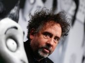 Тим Бертон и одно из его созданий. Не перепутайте