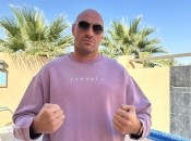 Менеджер Фьюри призывает проявлять уважение к британскому боксеру