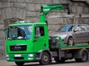 Евакуатори виїхали на вулиці столиці