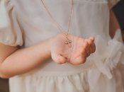 Можно ли носить чужой крестик - ответ