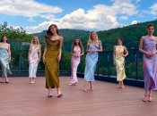 Участницы шоу "Холостяк" с Тарасом Цымбалюком