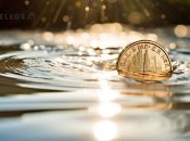 У популярних туристичних фонтанах не просто так лежить багато монет