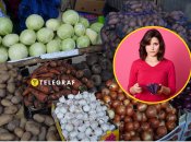 Жінка з гаманцем