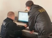Закупівля озброєння за завищеними цінами: НАБУ та польські правоохоронці провели обшуки на території України та Польщі (фото)