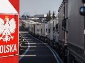 Черги розтягуються, ціни зростають