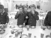 Шкільна їдальня у СРСР