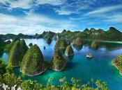 Індонезія складається з понад 13 тисяч островів