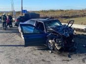 Удар был такой силы, что машины значительно пострадали, водитель одного из них погиб. Фото ГУ Полиции в Тернопольской области.